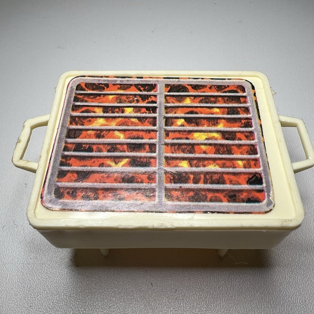 Vintage Mattel Barbie Star Traveler RV Camper Tabletop Grill Accessory‎